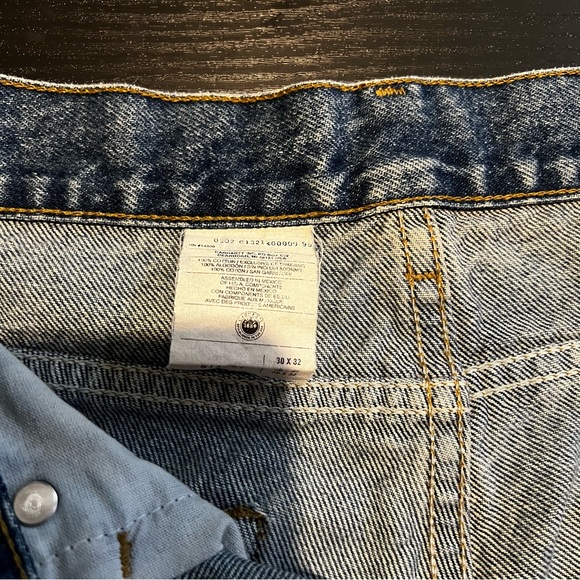 Vintage Carhartt Denim cut off shorts - Picture 5 of 5